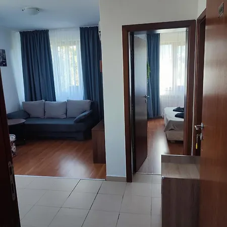 Apartment In Belvedere Holiday Club F403 *